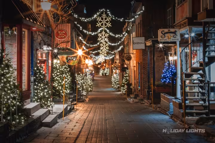 Professional municipal Christmas light installation in Cousins Island, Maine — Downtown Skyline Decoration