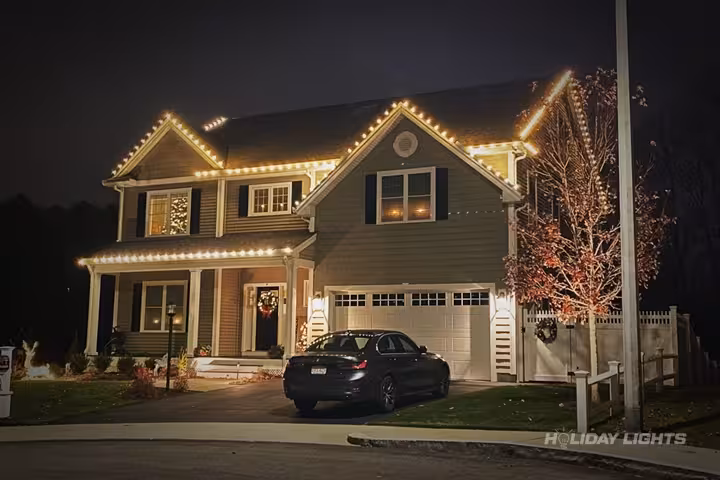 Professional christmas light removal in Cousins Island, Maine — Roofline Light Removal